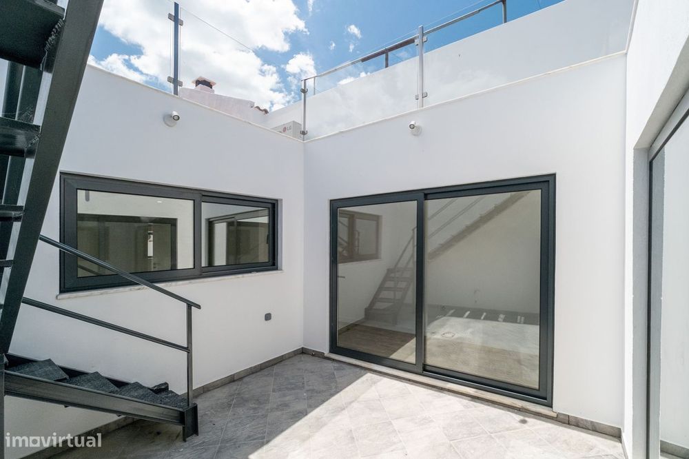 Casa De Aldeia | Para Venda | Alentejo