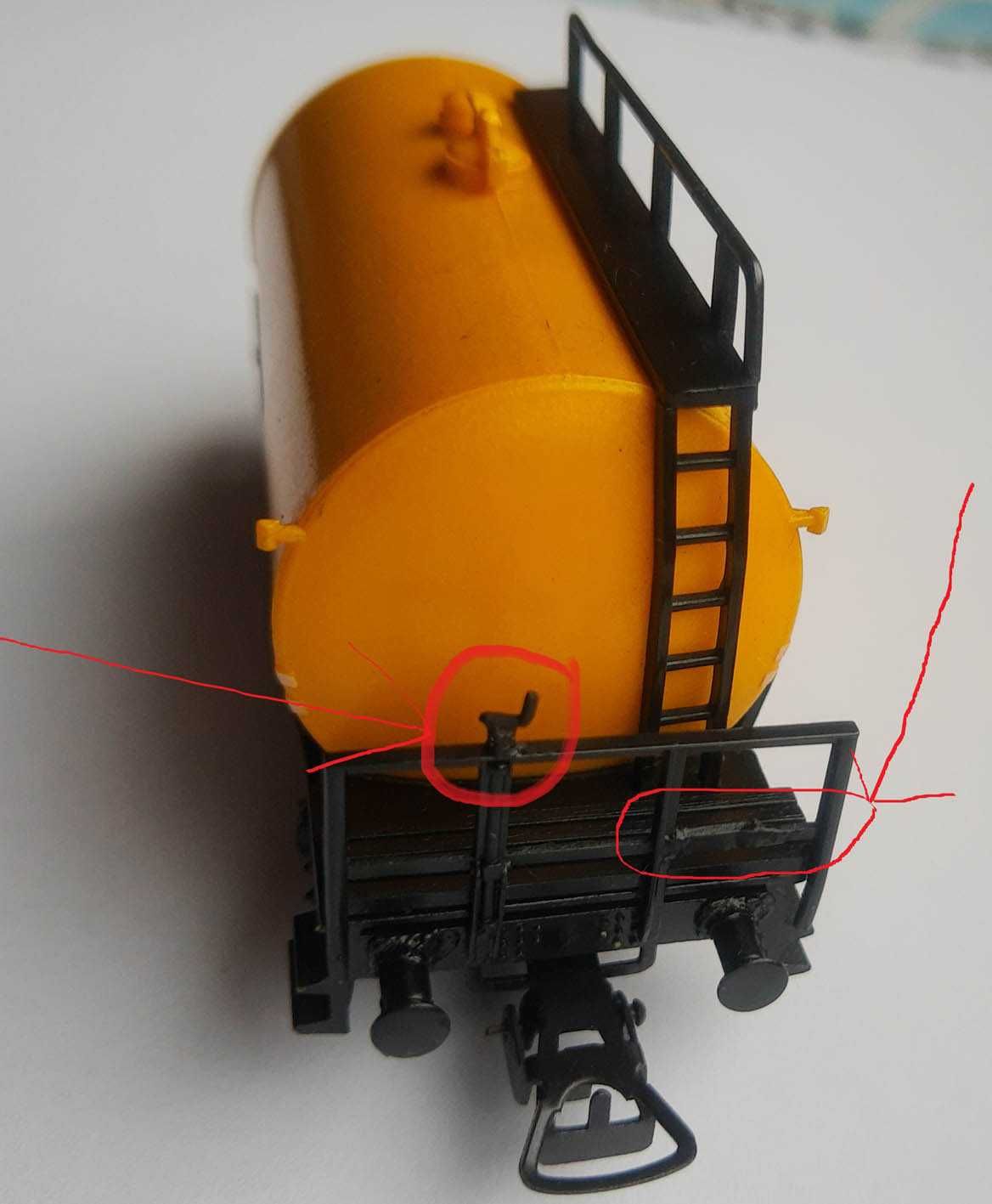 H0 - PIKO 5/6408/027- cysterna DB Shell - epoka III