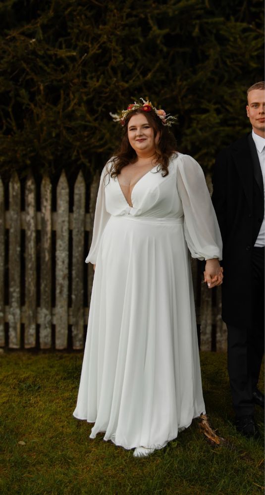 Suknia slubna plus size r. 52