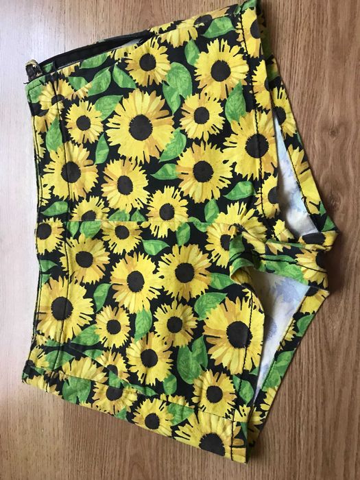 Spodenki w słoneczniki