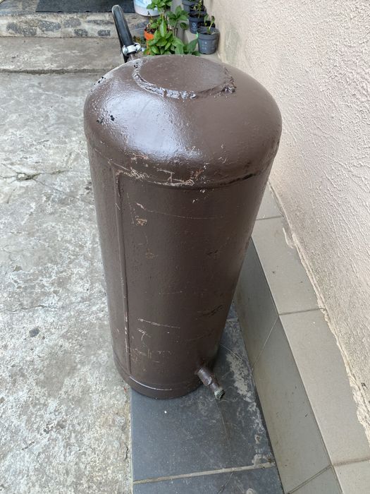 Ресивер-воздух изготовлен из газового балона