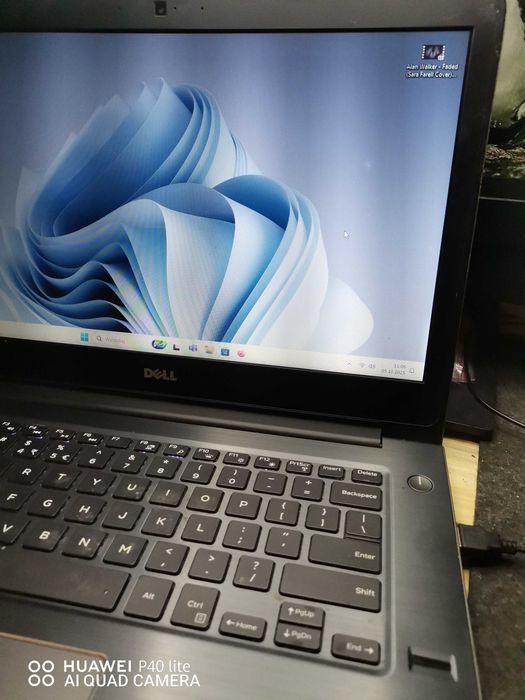dell 14.1" i3-7gen , 8gb ddr4 , dysk m2 128gb ,win 11pro ,ładowarka