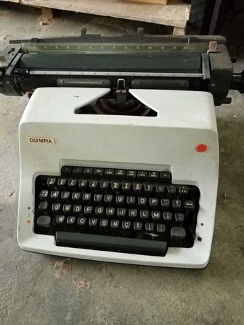 Máquina de escrever antiga