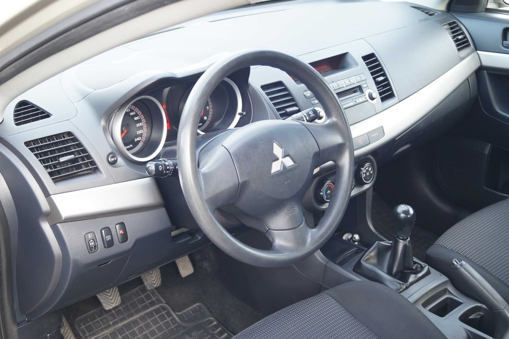 MITSUBISHI LANCER - 1.8 Benzyna - Salon Polska