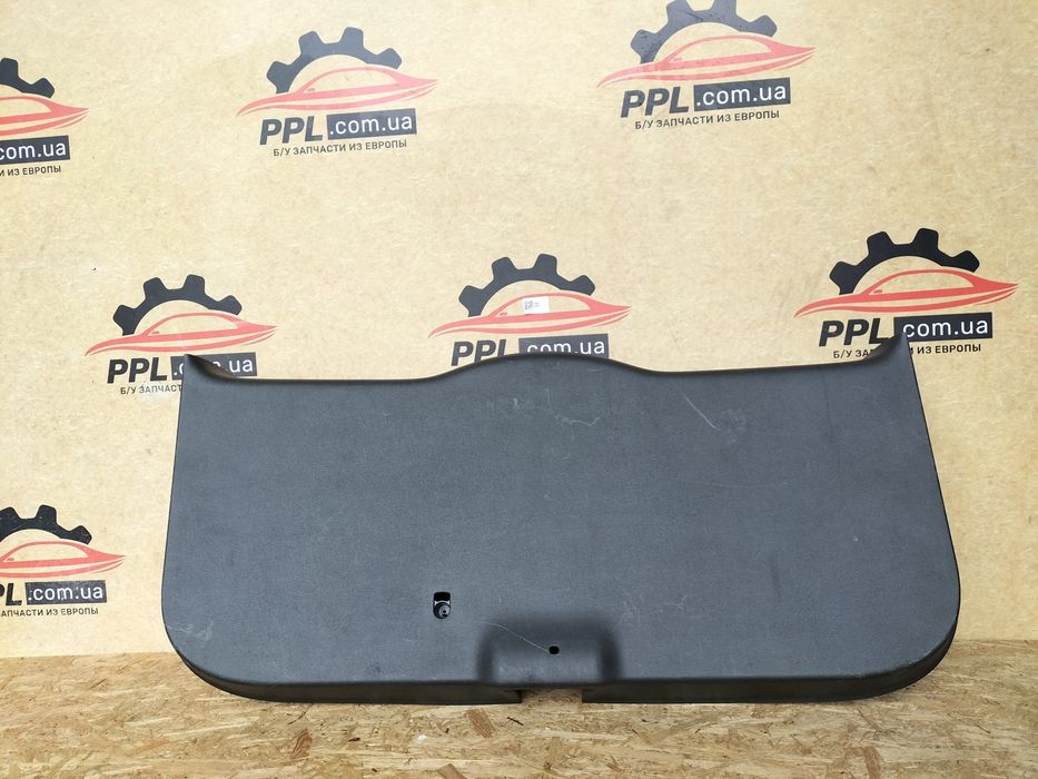 Skoda Yeti 2009-2017 Карта обшивка кришки багажника 5L6867975B