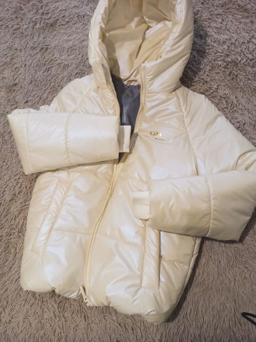 Куртка на дівчинку,як нова