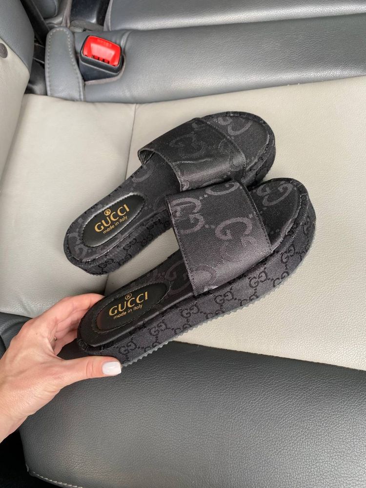 Жіночі капці Gucci