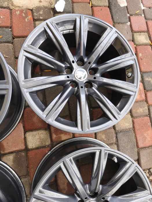 Felgi aluminiowe 18 Skoda Octavia SuperB Kodiaq Karoq 5x112