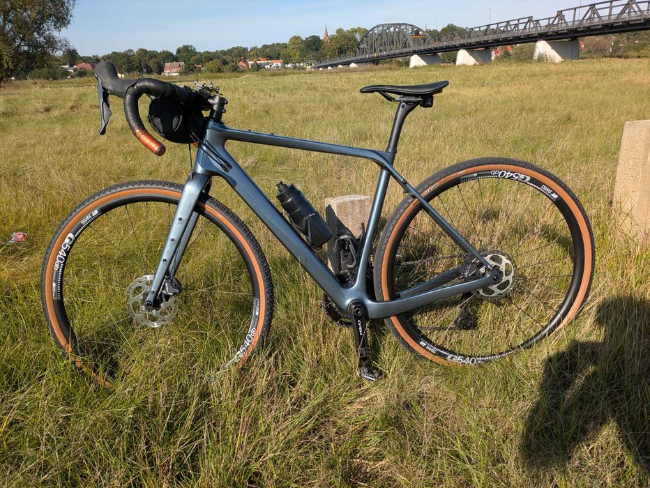 Rower przełajowy Gravel D2 - karbon M 19" Shimano GRX-810 2x11 koła 28