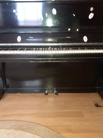 Піаніно Україна продам