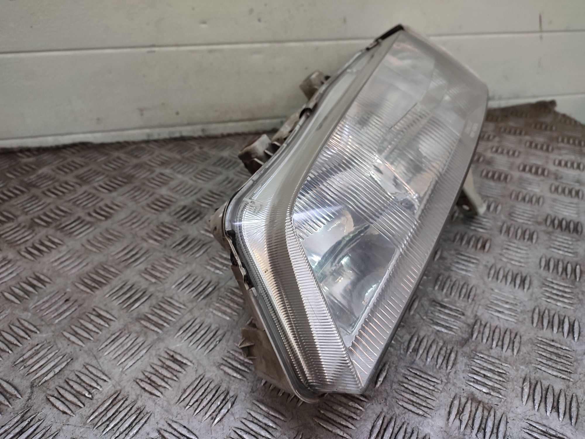Honda Accord V 95-98r reflektor lampa lewa lewy przód
