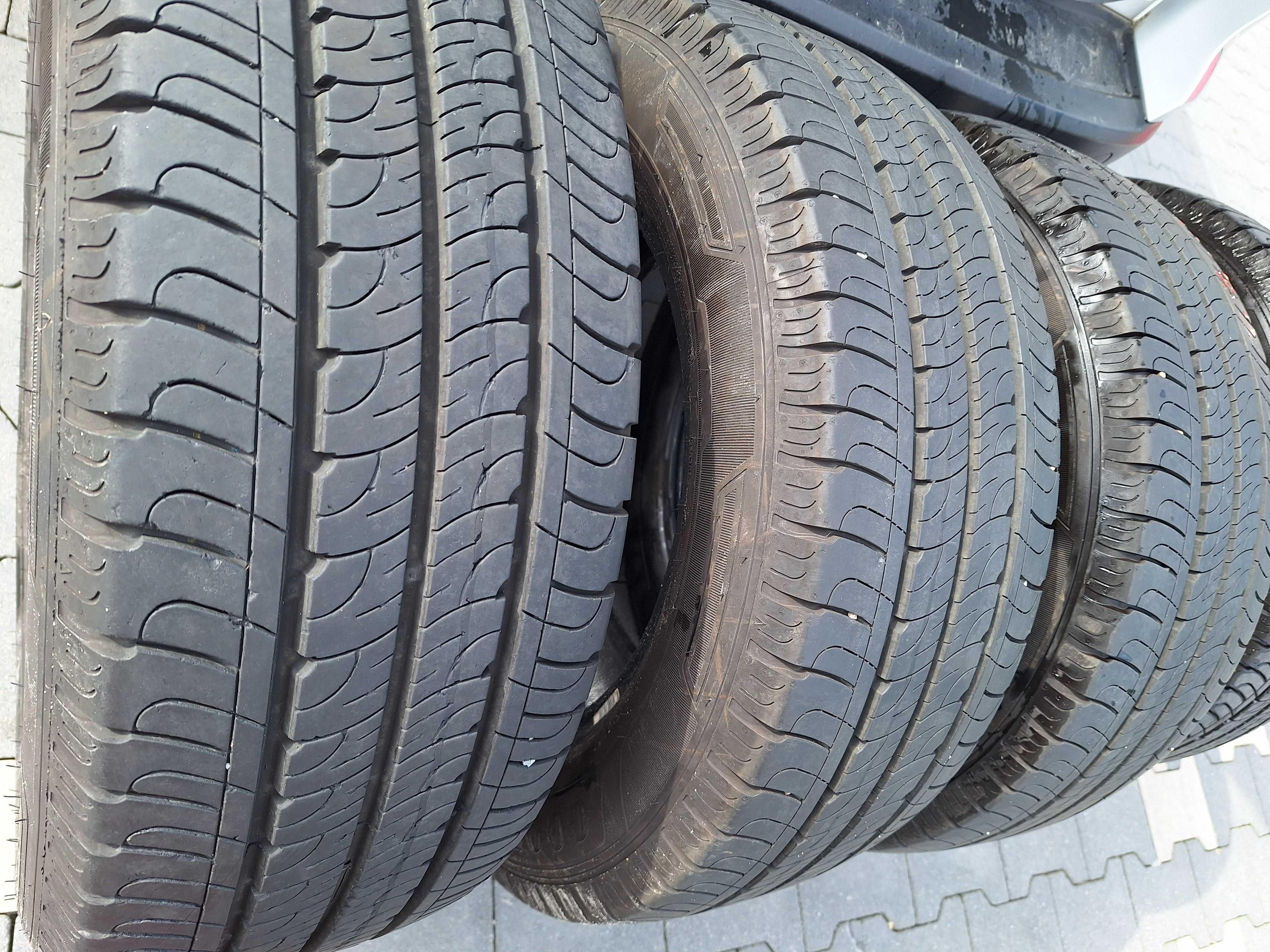 Opony Goodyear EfficientGrip Cargo
215/65R16 4szt. Letnie. Super stan.