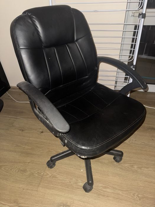 Krzeslo biurowe czarne