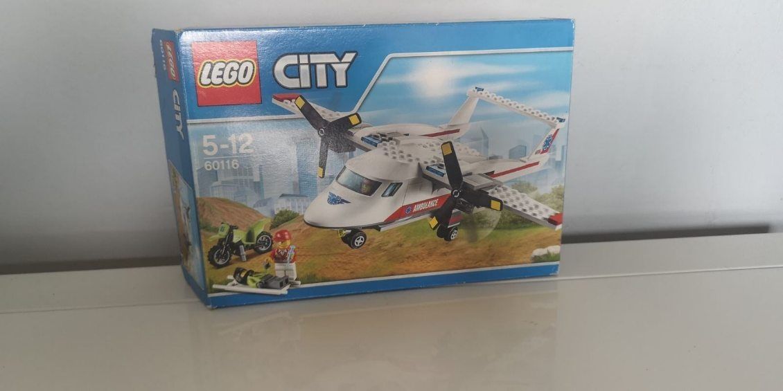 Lego city 60116 samolot ratowniczy