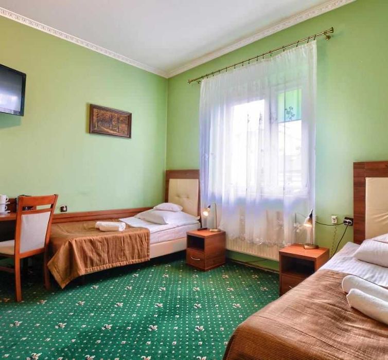 Pokoje / Apartamenty / Wynajem dla grup / Sanok / Centum miasta