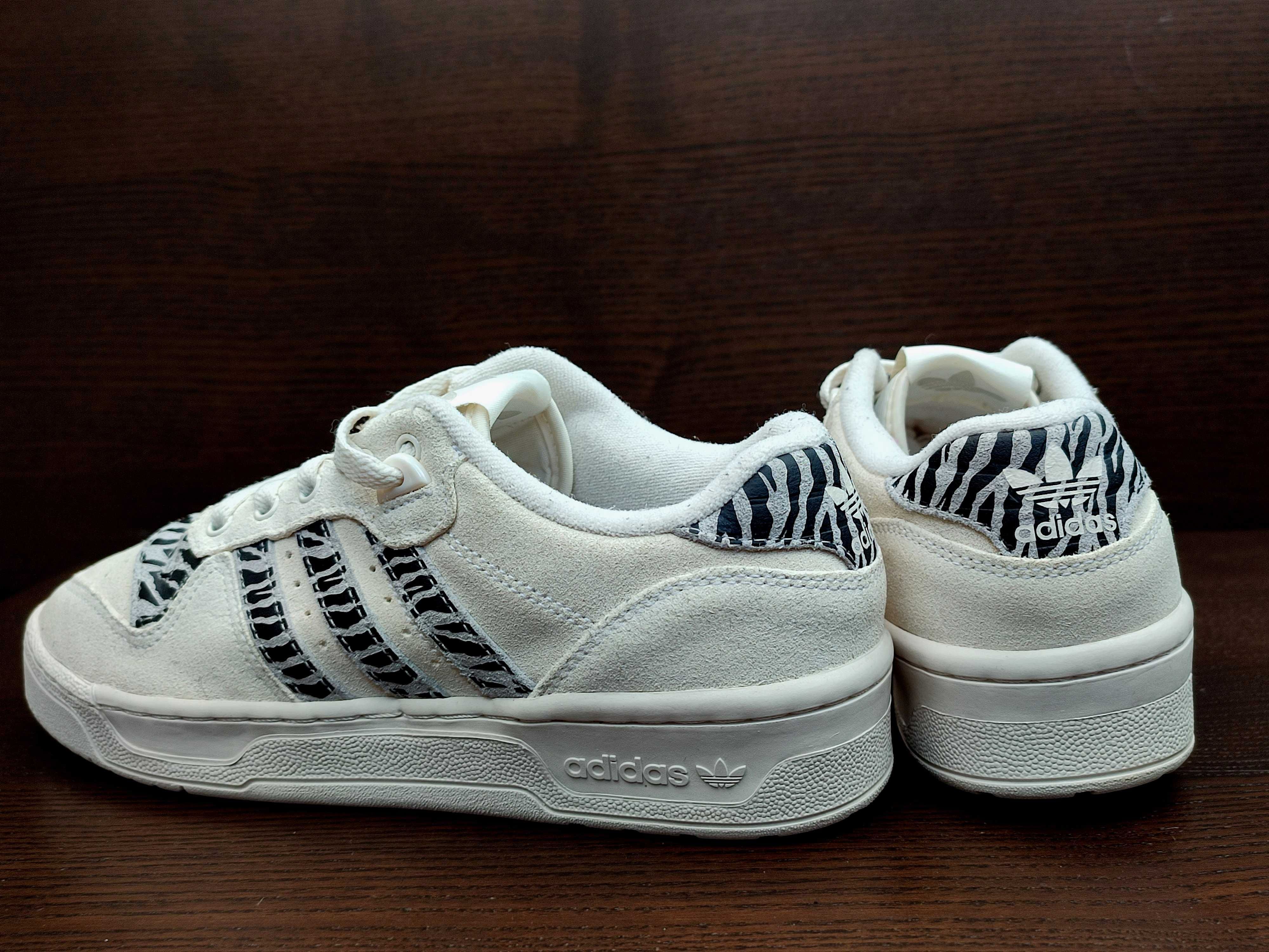 adidas Originals Zebra SKÓRA NAT r 40,5 -50%