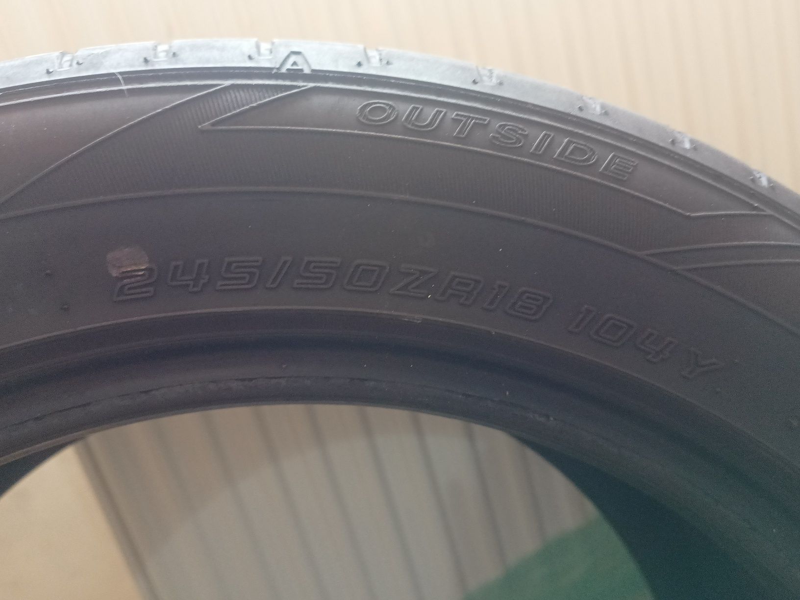 Falken Azenis
245/50 R18 104 
245/50 R