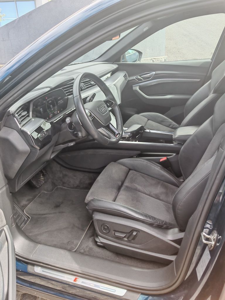 Como novo Audi E-TRON 55 Q8 Premium S Line 2021  Keyless Entry