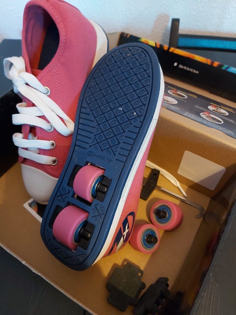 Tênis Heelys X2 no 33 Novos