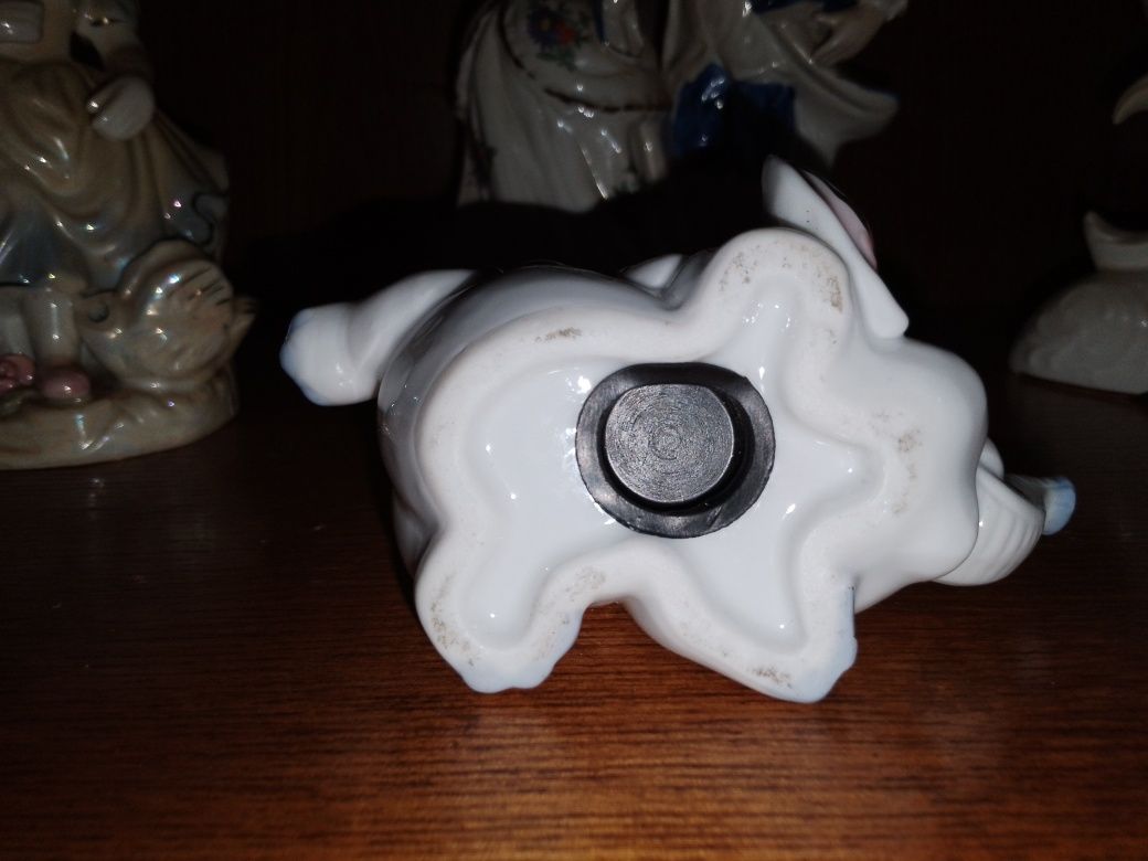 Słonik skarbonka z porcelany