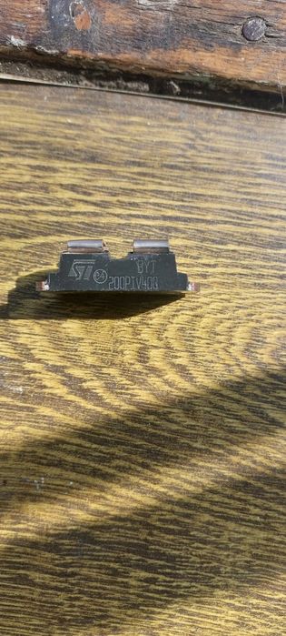 Продам диоды BYT200PIV400