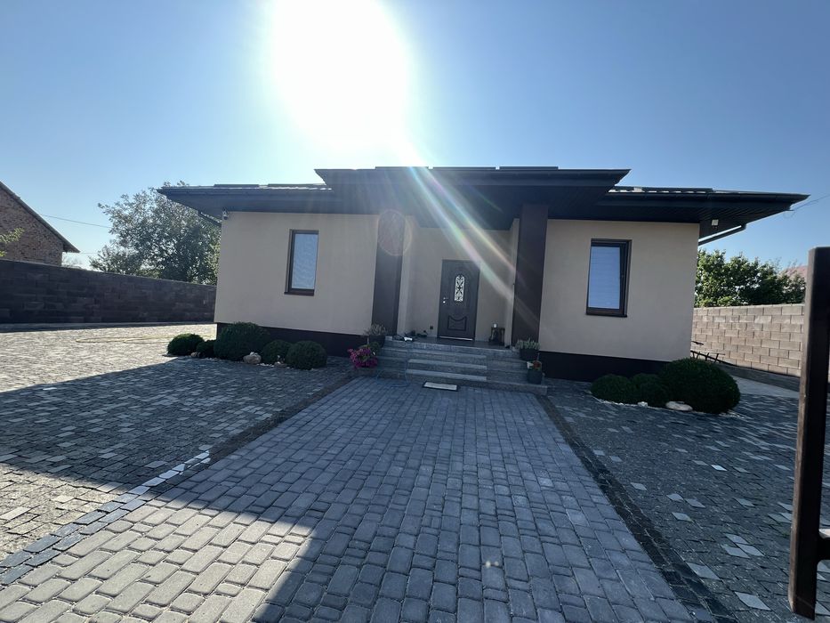 Продаж готового будинку під єоселю