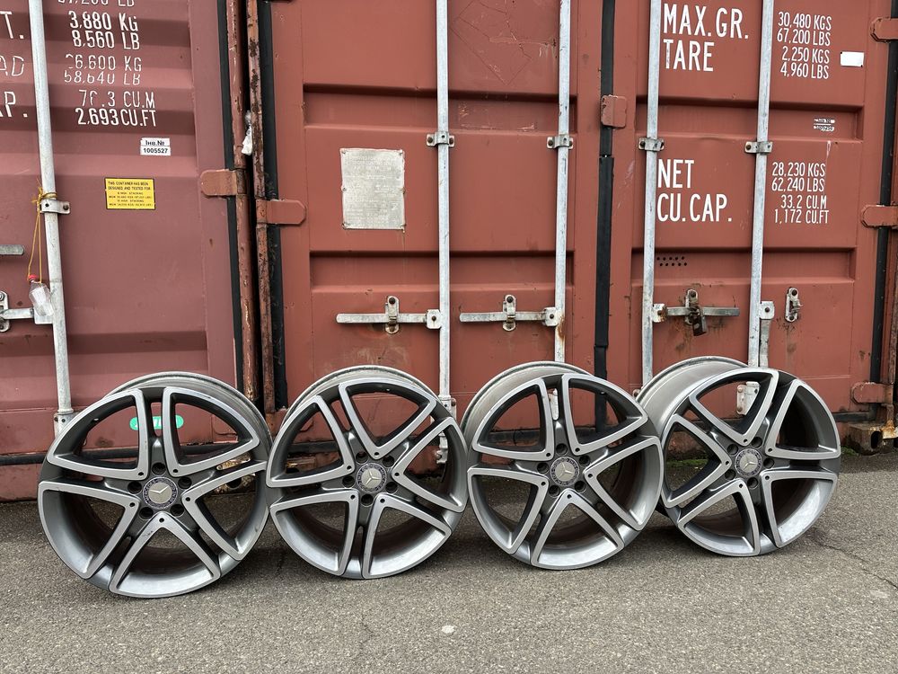 Продам Оригинальные диски MERCEDES R18