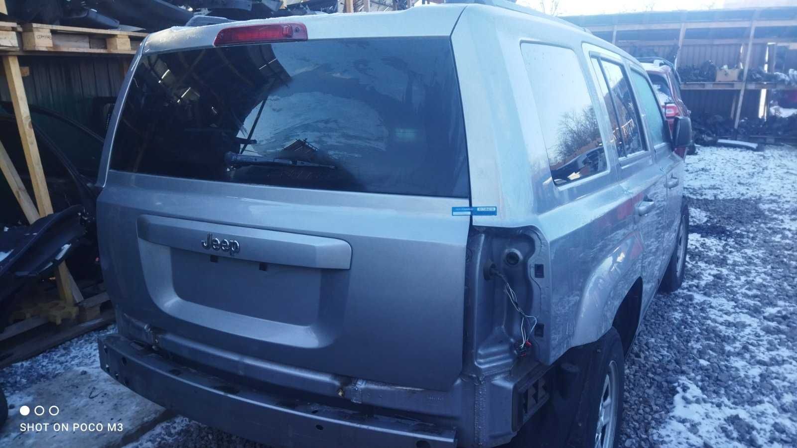 Дверь багажника Ляда Jeep Patriot Цвет: PRP  2011 2012 2013 2014 2015