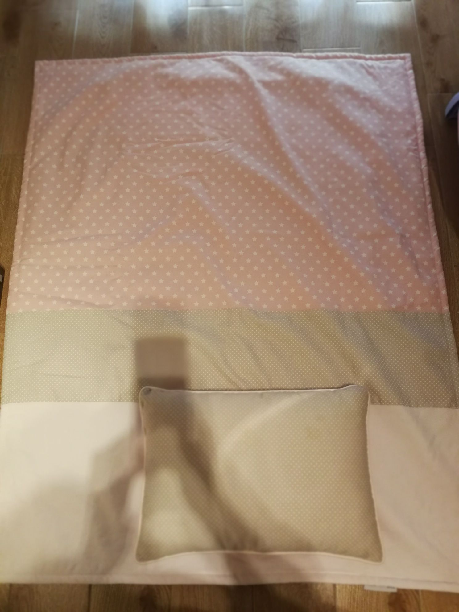 Colcha de cama de grades de menina com proteção lateral