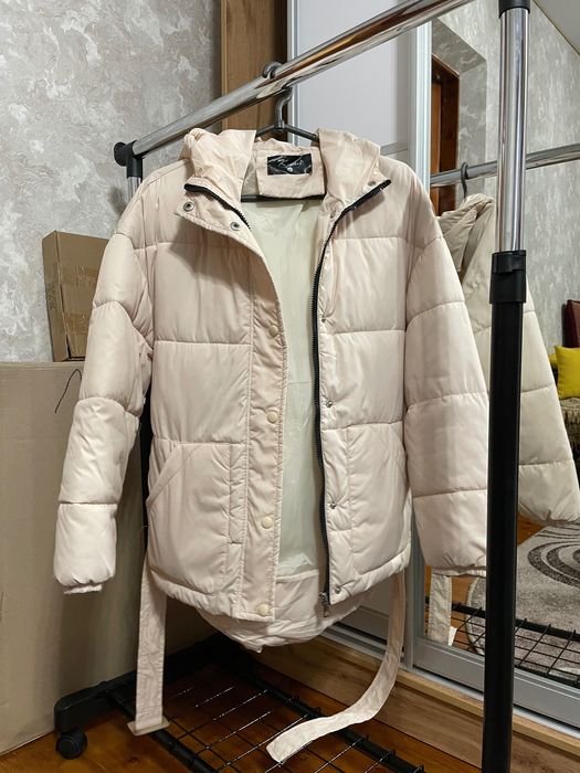 Жіноча осіння куртка