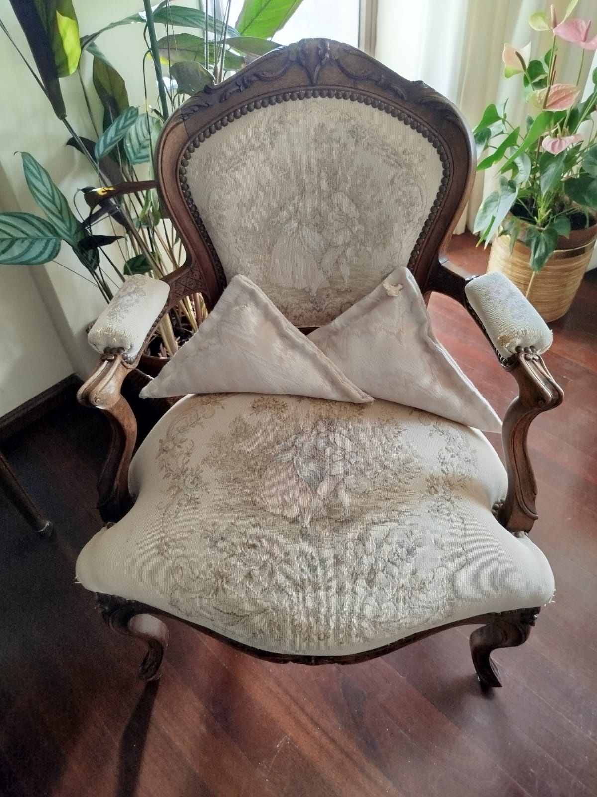 Conjunto terno vintage e 2 cadeirões