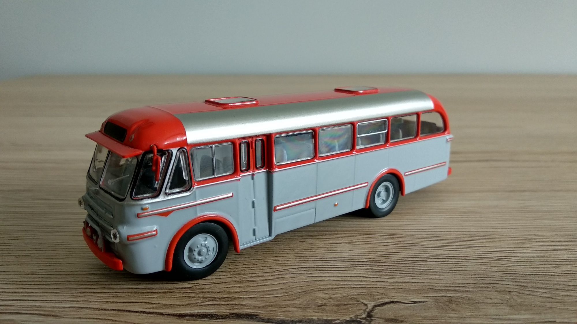 Autobus Volvo B616 1:72