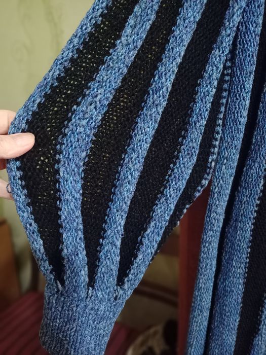 Продам кардиган вязаный.