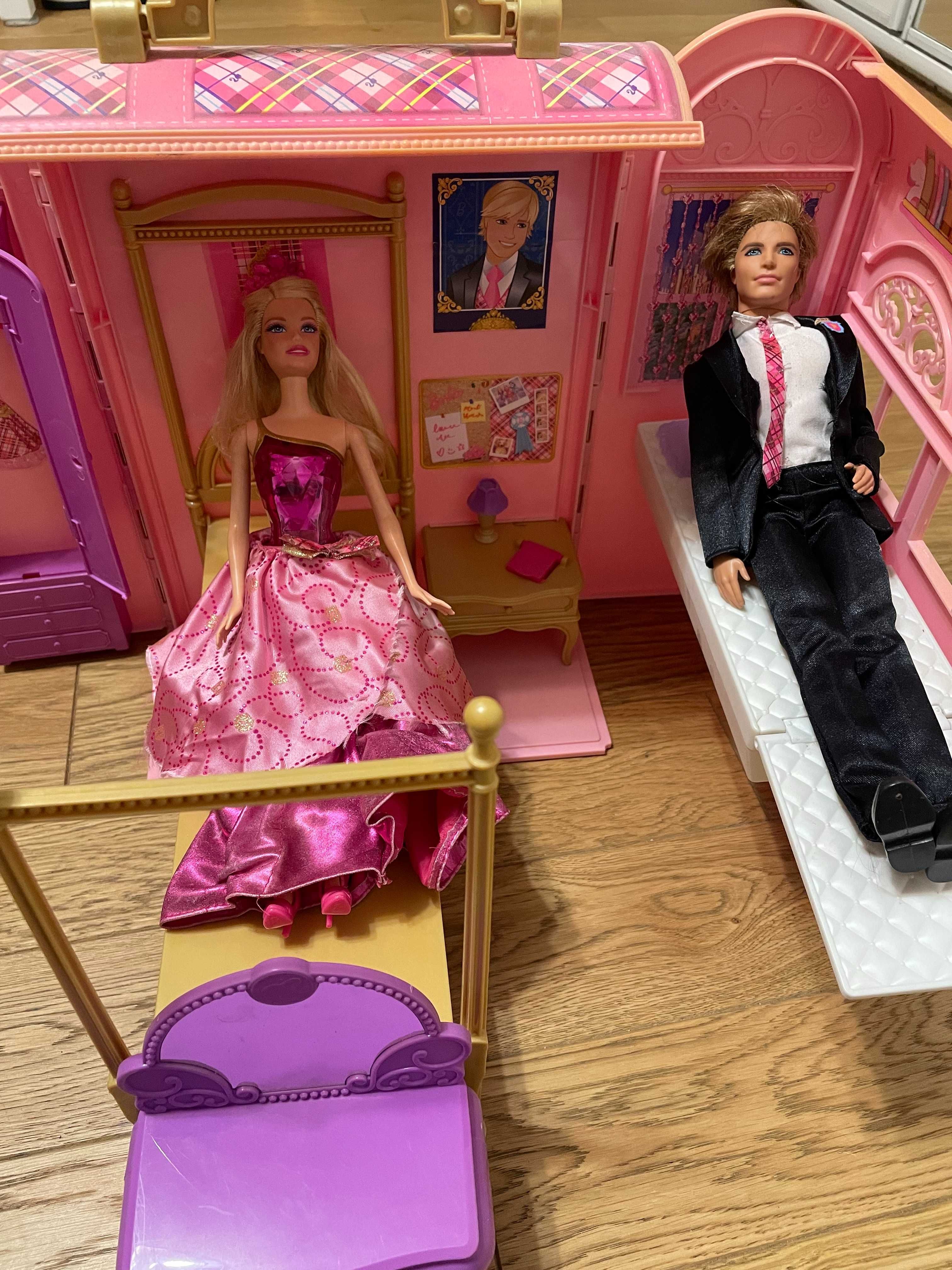 Szkolny domek Barbie plus Barbi i Ken gratis