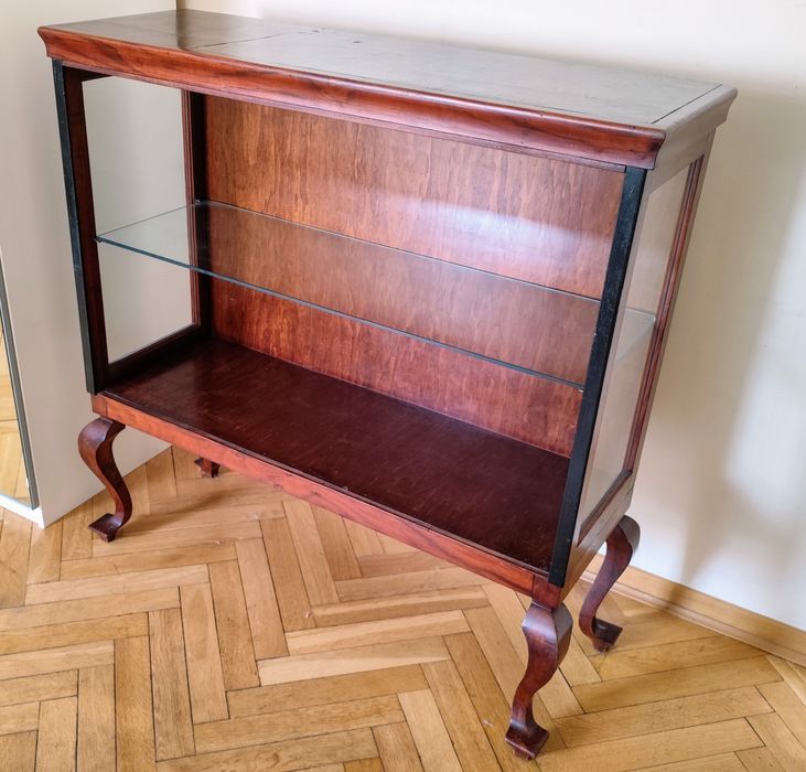 Stylowa witryna/kredens ekspozycyjny retro – drewno + szkło