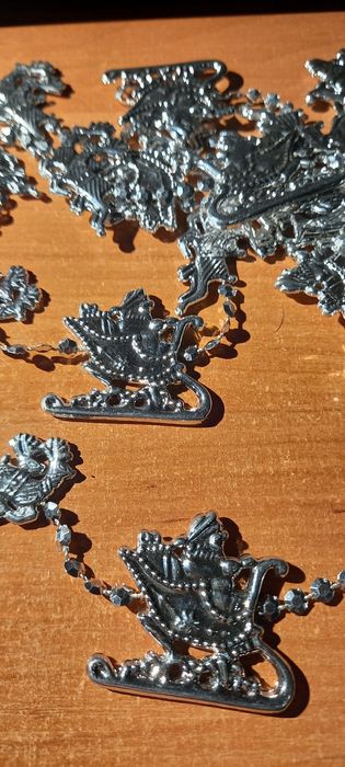 Zabawka na choinke łańcuch