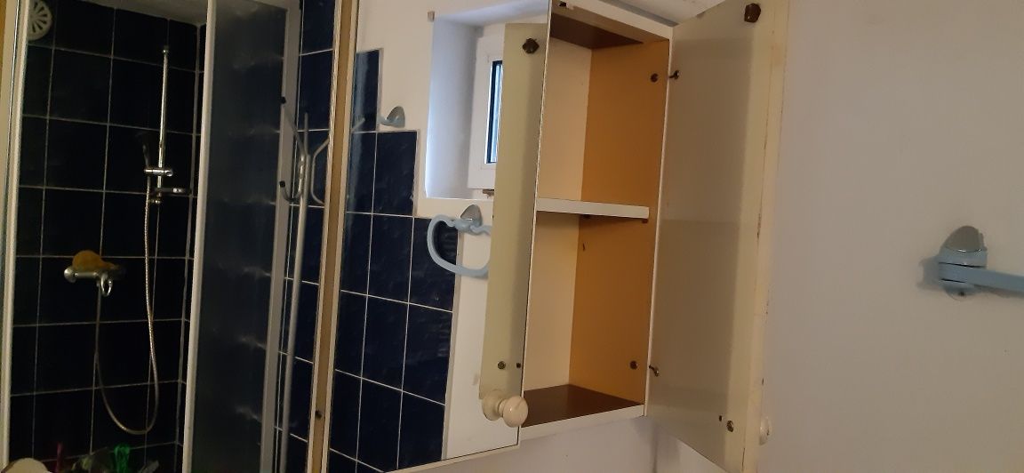 Szafki  z lustrem 2szt wiszące
