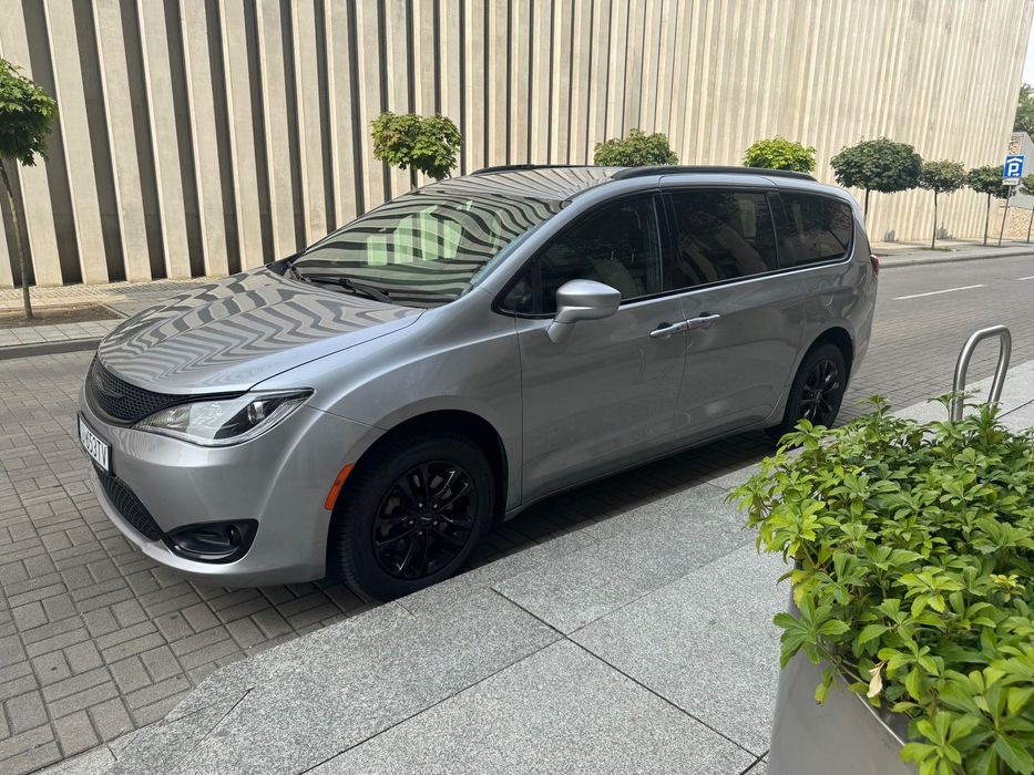 Chrysler Pacifica TOURING L AWD Vat23% Leasing