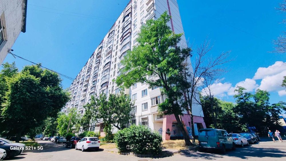 Продам 3 комн.квартиру 75 кв.м. на ул.Полярной 3,Минский массив