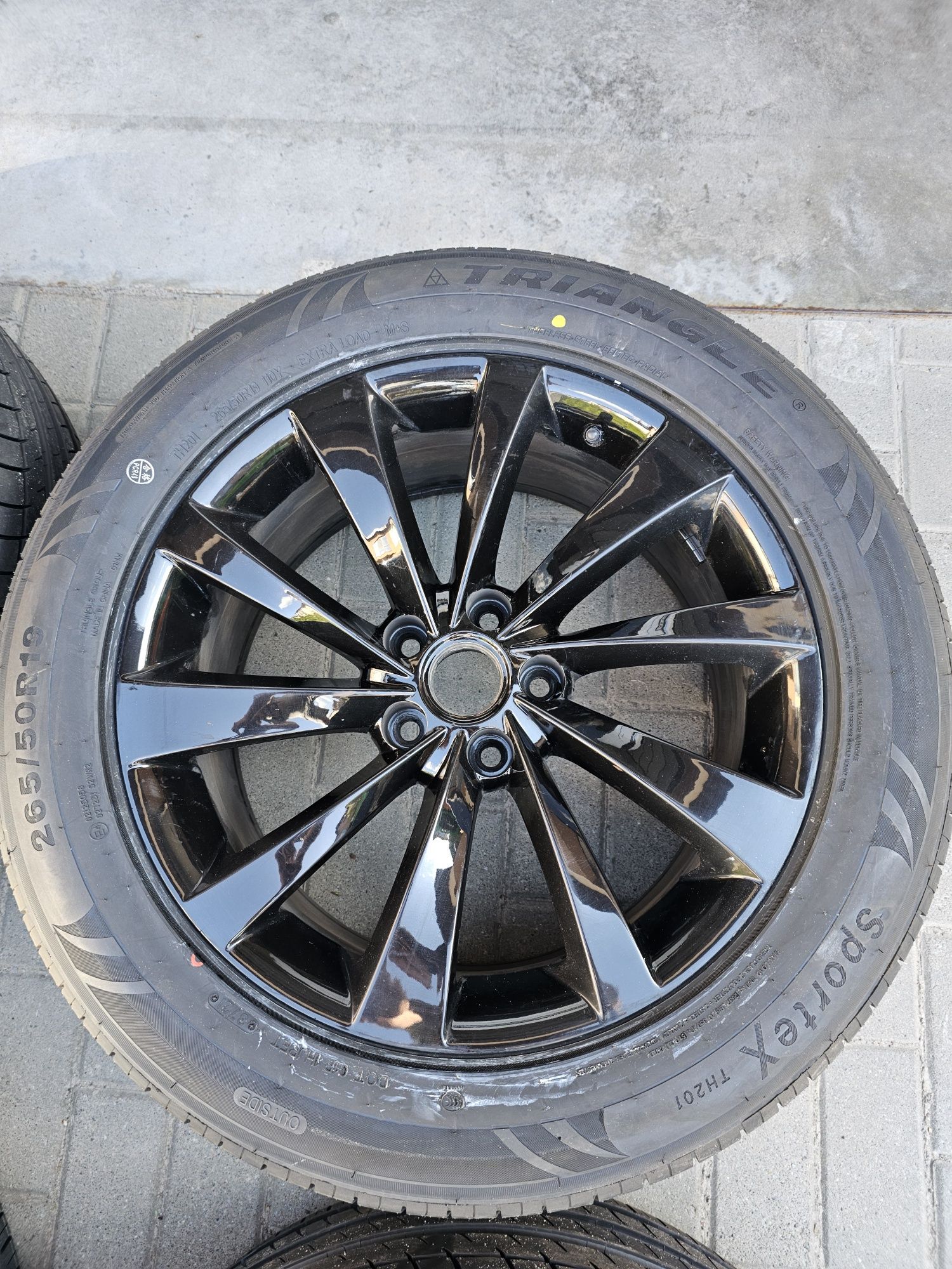 Колеса нова гума Tesla Model X 5/120