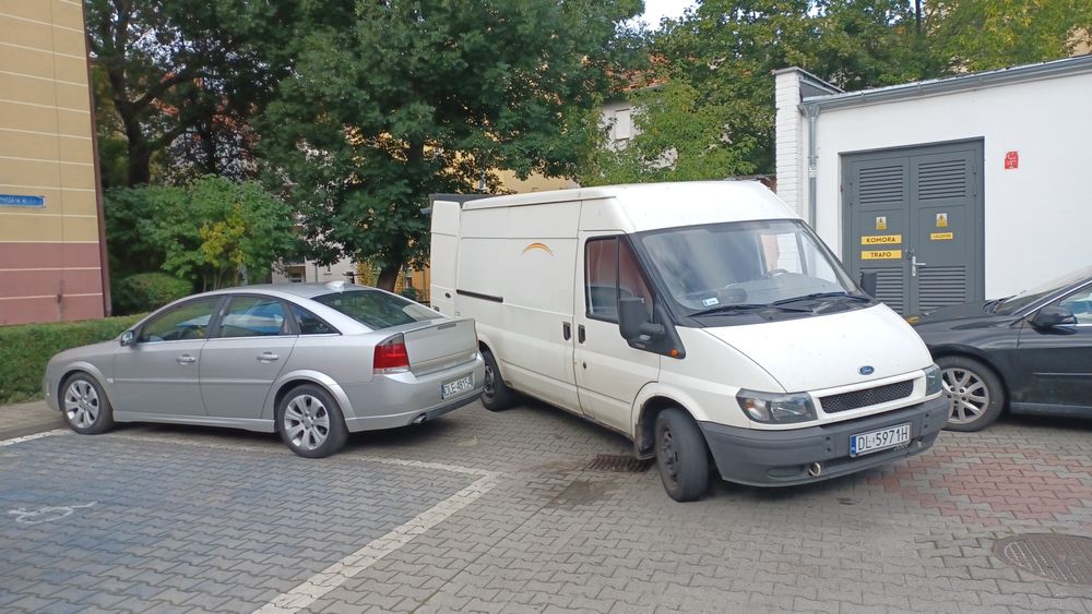 Transport przeprowadzki bus bagazowka uslugi transportowe