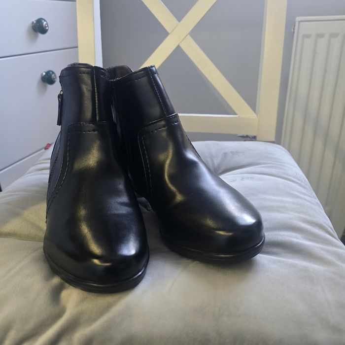 Buty skórzane  Jana 40