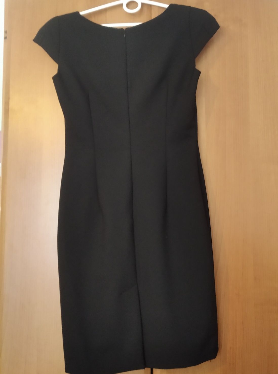Sukienka Simple czarna rozmiar S