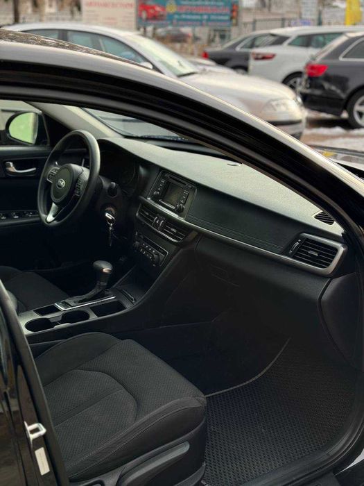 Автомобіль Kia Optima 2016