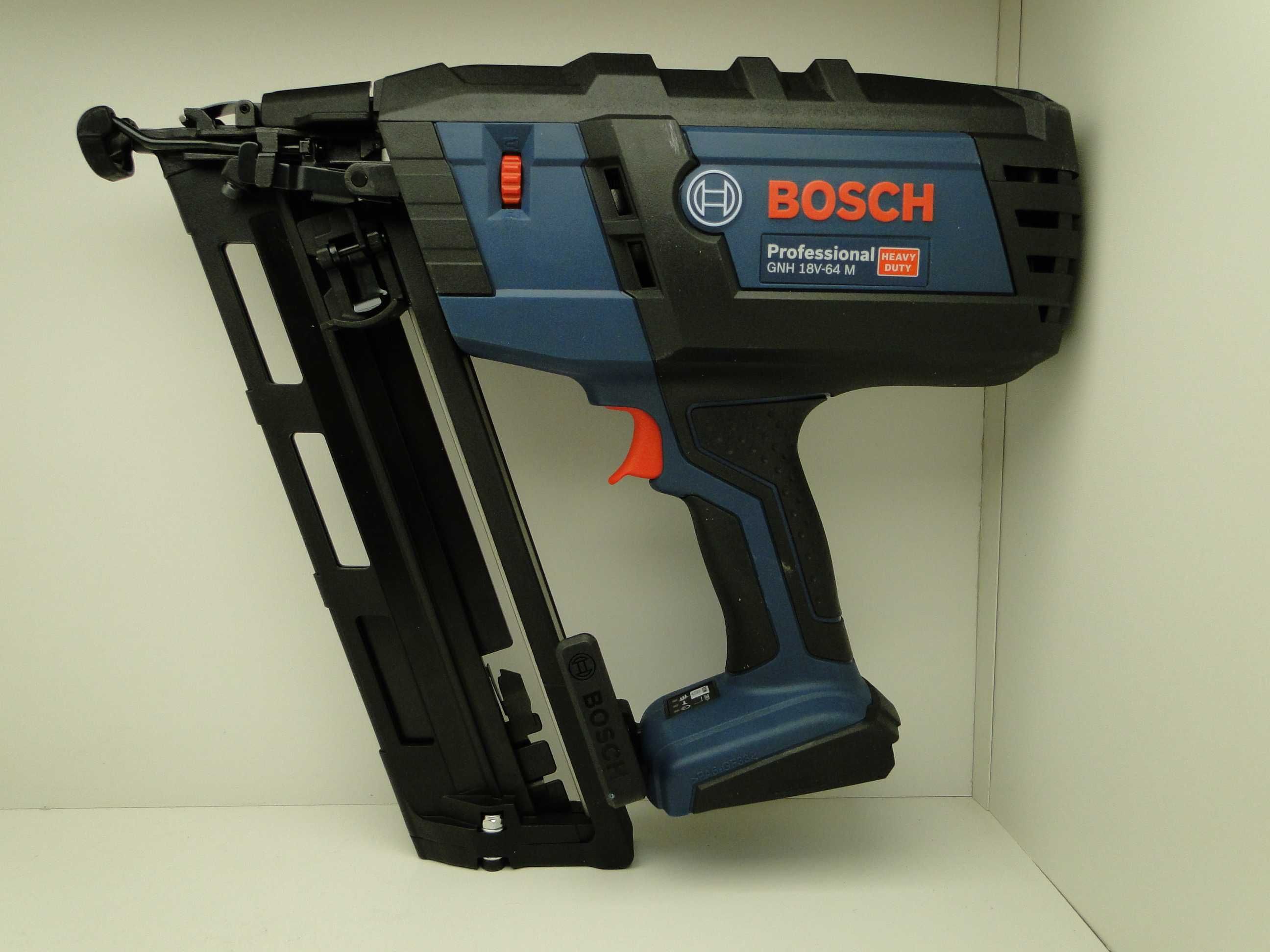 BOSCH GNH 18V-64 M, Gwoździarka Aku, 32-64mm, Nowa