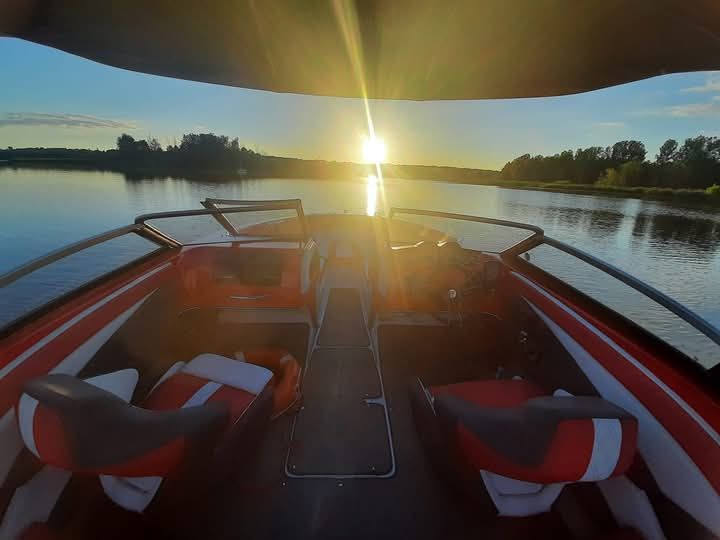 Glastron 225 GTS 5.0 Volvo Penta Dual