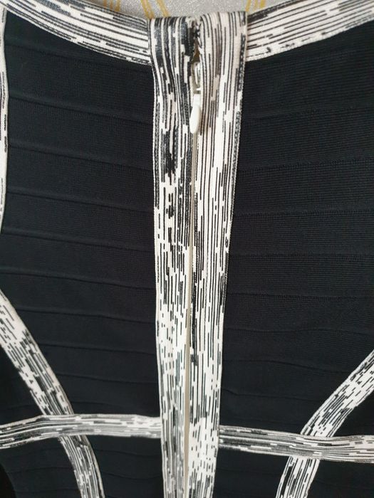 Бандажное платье