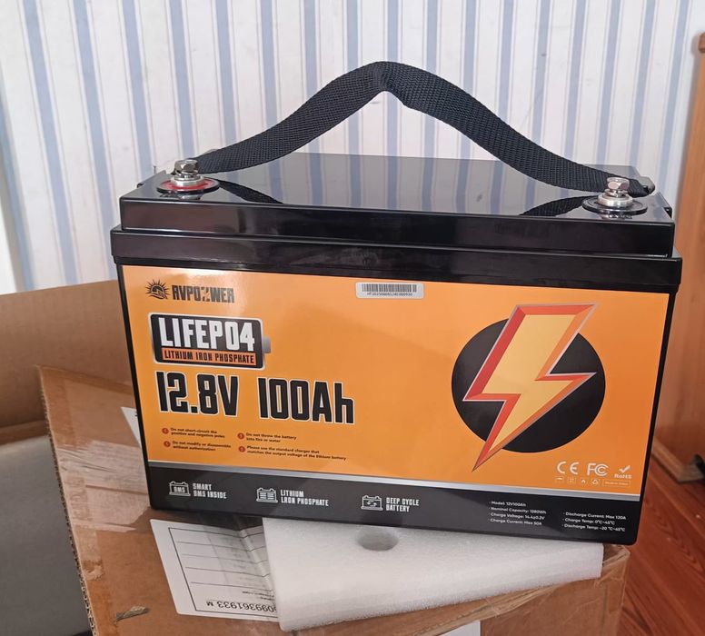 Акумулятор LiFePO4 на 12,8 V 100 Ah.