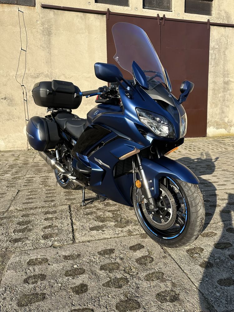 Yamaha FJR 1300 stan salonowy