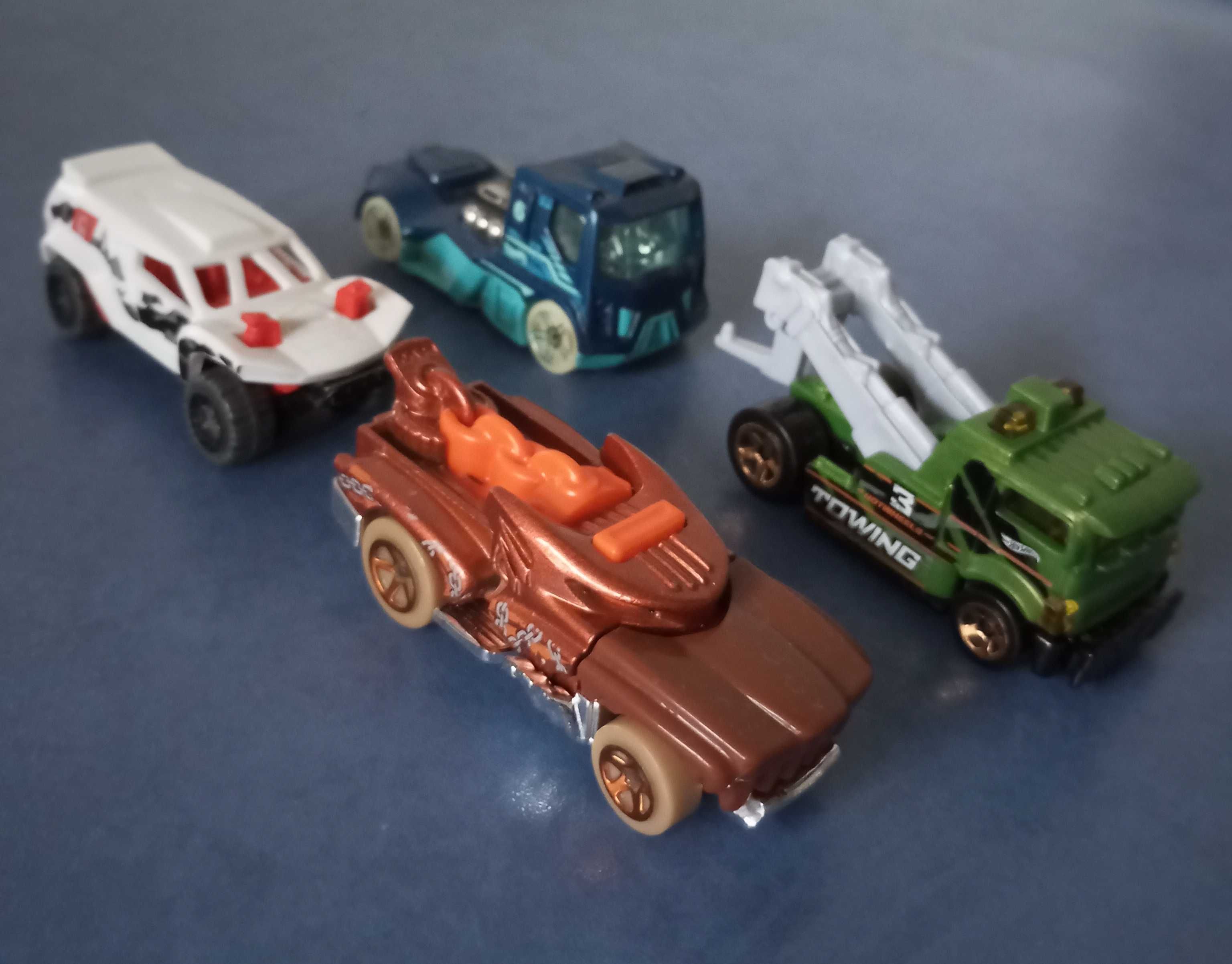Машинки Hot Wheels Mattel, цена за 4 штуки